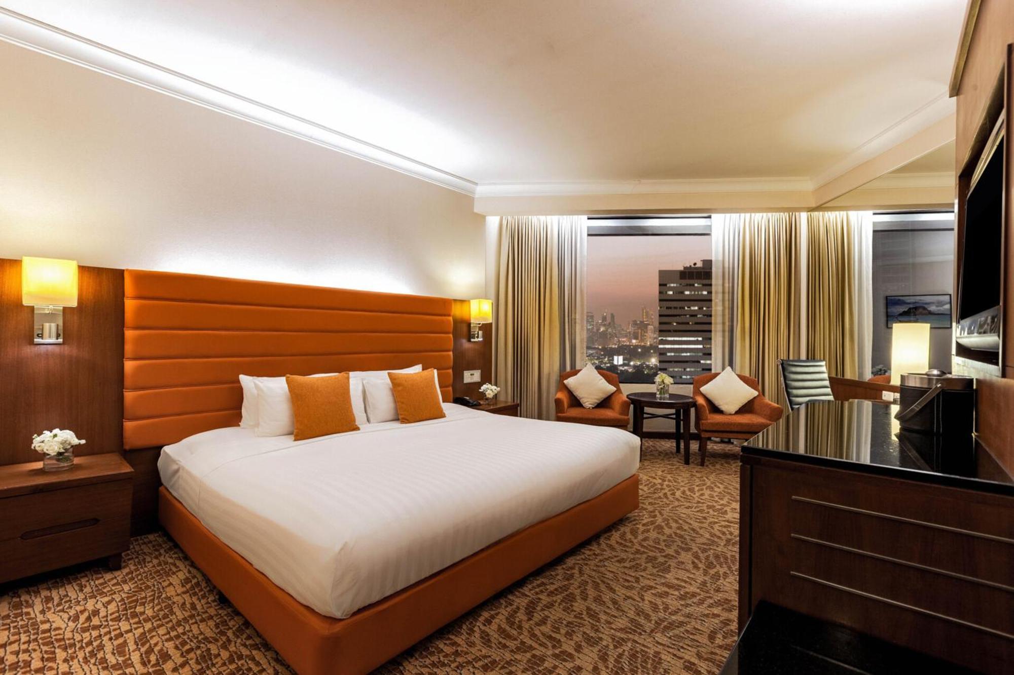Rembrandt Hotel Bangkok Banguecoque Exterior foto